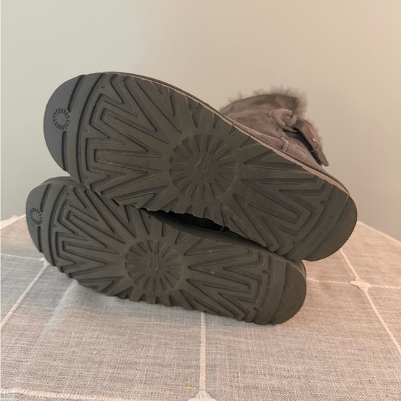 UGG Nash Buckle Grey Boots Size 9 - Picture 5 of 6